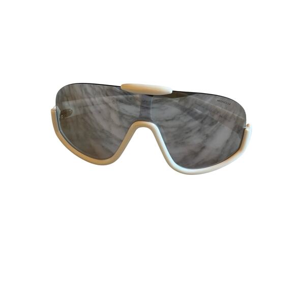 Moncler ML0230 Visseur Sunglasses - Picture 5 of 7